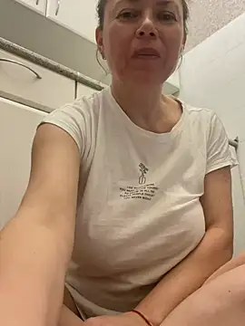 Kiravix online show from April 6, 2026, 7:48 pm