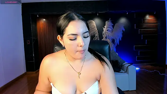 sofiacaramel online show from December 14, 2025, 11:48 am