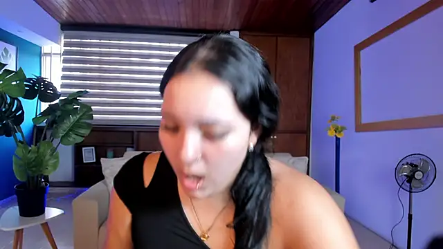 Snapshot of sofiacaramel chatting on December 22, 2025, 3:09 pm sofiacaramel online show from December 22, 2025, 3:09 pm