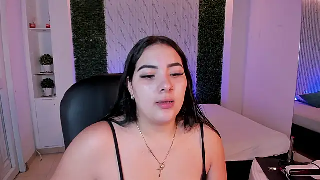 Snapshot of sofiacaramel chatting on February 12, 2026, 11:05 am sofiacaramel online show from February 12, 2026, 11:05 am