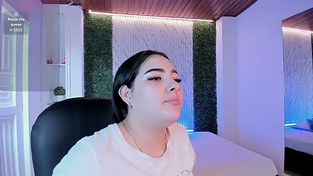 Snapshot of sofiacaramel chatting on February 16, 2026, 1:51 pm sofiacaramel online show from February 16, 2026, 1:51 pm