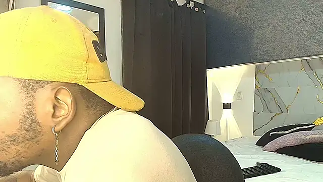 muller asher online show from November 6, 2025, 2:56 am