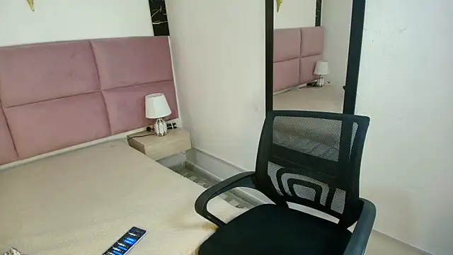 muller asher online show from November 15, 2025, 3:26 am