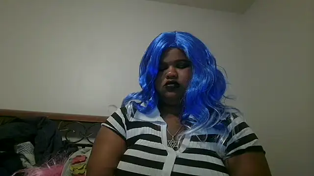 techprincessxx online show from September 13, 2025, 5:02 pm