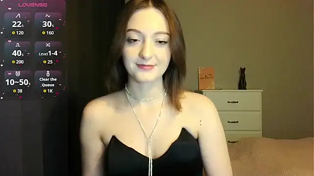 white liillyy online show from April 3, 2026, 9:13 pm