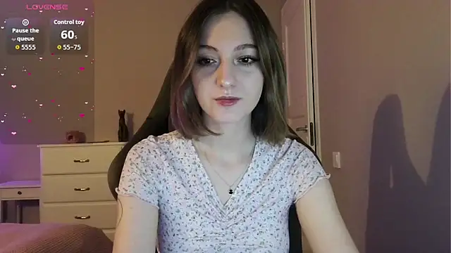 Snapshot of white_liillyy chatting on June 15, 2026, 7:49 pm white liillyy online show from June 15, 2026, 7:49 pm