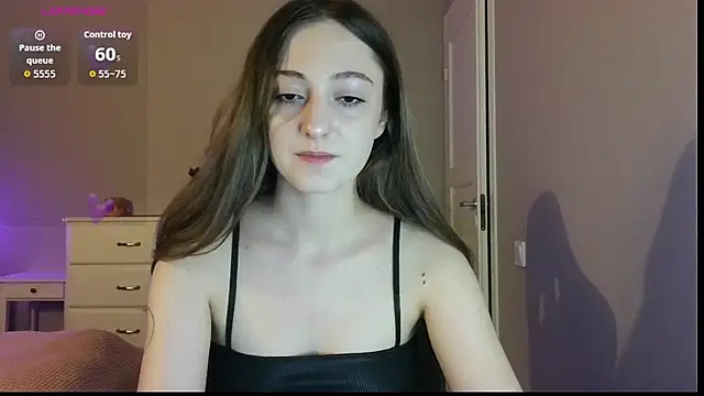 Snapshot of white_liillyy chatting on July 4, 2026, 8:26 pm white liillyy online show from July 4, 2026, 8:26 pm