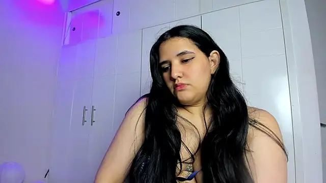 Snapshot of OnlyCurvySofi chatting on October 16, 2025, 12:44 am OnlyCurvySofi online show from October 16, 2025, 12:44 am