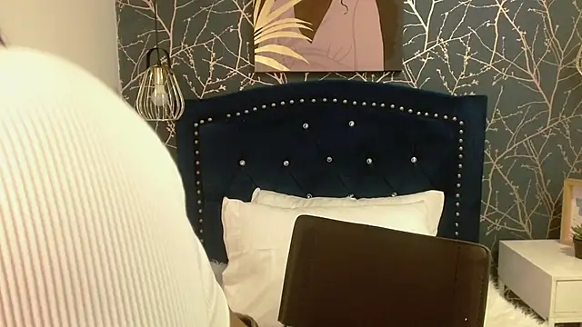 candyhot tk online show from February 7, 2026, 8:01 pm