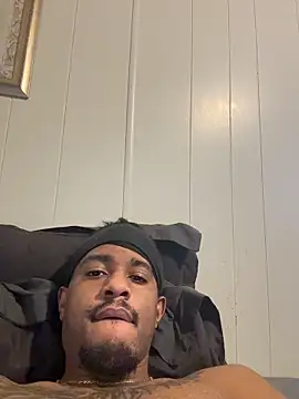 Snapshot of tyrek5051 chatting on November 17, 2025, 5:41 pm tyrek5051 online show from November 17, 2025, 5:41 pm