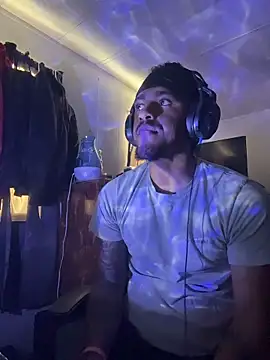 Snapshot of tyrek5051 chatting on November 29, 2025, 1:58 pm tyrek5051 online show from November 29, 2025, 1:58 pm