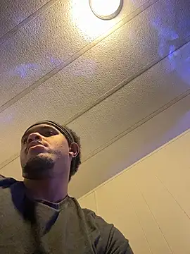 Snapshot of tyrek5051 chatting on November 30, 2025, 5:06 pm tyrek5051 online show from November 30, 2025, 5:06 pm