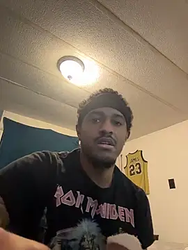 Snapshot of tyrek5051 chatting on December 1, 2025, 3:39 pm tyrek5051 online show from December 1, 2025, 3:39 pm