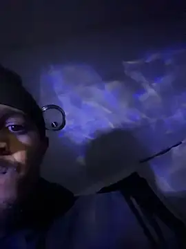 Snapshot of tyrek5051 chatting on December 3, 2025, 12:51 am tyrek5051 online show from December 3, 2025, 12:51 am