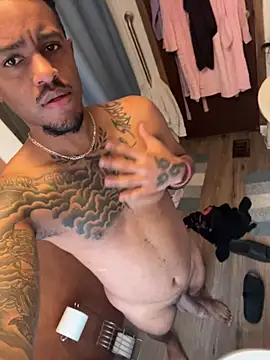 Snapshot of tyrek5051 chatting on December 17, 2025, 7:20 pm tyrek5051 online show from December 17, 2025, 7:20 pm