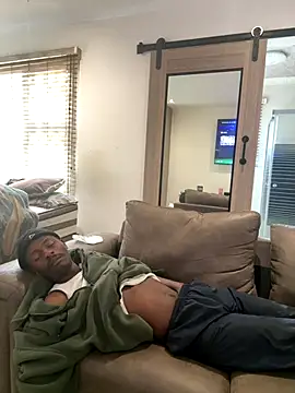 Snapshot of AllDayBbC chatting on November 12, 2025, 1:33 pm AllDayBbC online show from November 12, 2025, 1:33 pm