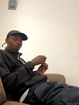 Snapshot of AllDayBbC chatting on December 18, 2025, 9:26 am AllDayBbC online show from December 18, 2025, 9:26 am