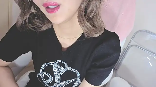 miho-ch online show from June 19, 2026, 2:21 pm