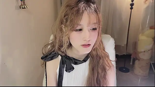 Snapshot of FuFu-puff chatting on November 2, 2025, 1:13 pm FuFu-puff online show from November 2, 2025, 1:13 pm