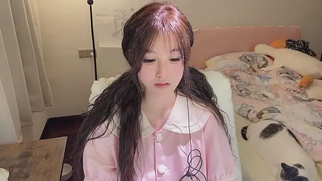 Snapshot of FuFu-puff chatting on November 22, 2025, 2:49 pm FuFu-puff online show from November 22, 2025, 2:49 pm