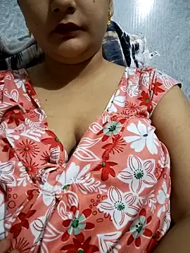 Anushka14321 online show from November 2, 2025, 7:05 pm