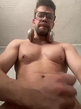 Snapshot of ScandentVendee chatting on April 5, 2026, 4:20 am ScandentVendee online show from April 5, 2026, 4:20 am