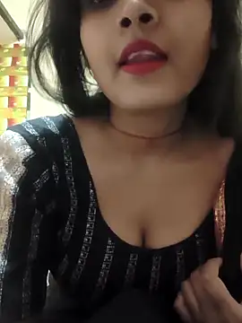 RAYI Queen 2 online show from November 14, 2025, 5:44 pm