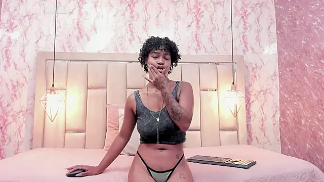 Snapshot of WILD_FIREE_ chatting on November 14, 2025, 8:18 pm WILD FIREE online show from November 14, 2025, 8:18 pm