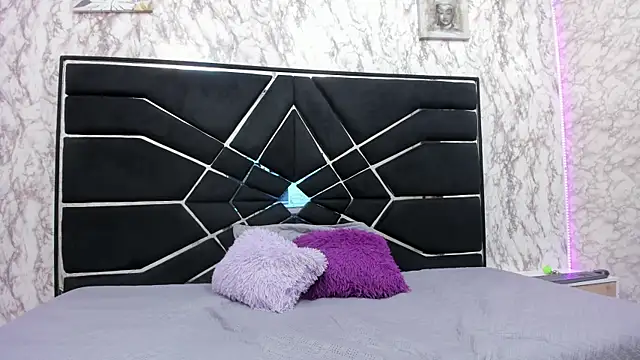 Snapshot of WILD_FIREE_ chatting on November 15, 2025, 8:38 pm WILD FIREE online show from November 15, 2025, 8:38 pm