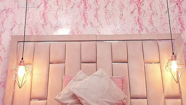 Snapshot of WILD_FIREE_ chatting on December 19, 2025, 7:54 pm WILD FIREE online show from December 19, 2025, 7:54 pm