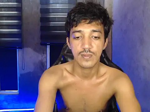 Snapshot of RowyCam chatting on November 10, 2025, 4:22 am RowyCam online show from November 10, 2025, 4:22 am