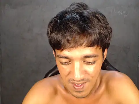 Snapshot of RowyCam chatting on December 2, 2025, 2:34 pm RowyCam online show from December 2, 2025, 2:34 pm