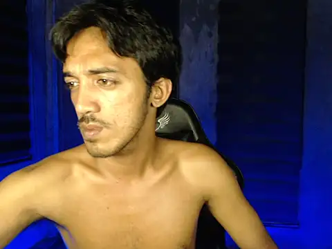 Snapshot of RowyCam chatting on December 16, 2025, 3:39 pm RowyCam online show from December 16, 2025, 3:39 pm