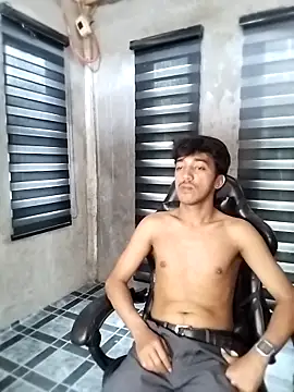 RowyCam online show from February 6, 2026, 4:50 am