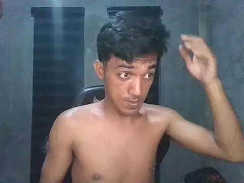 RowyCam online show from March 10, 2026, 12:43 pm