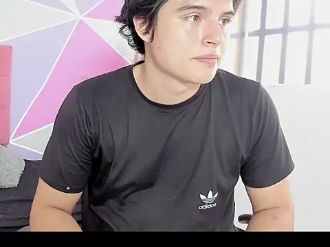 Snapshot of invincible200 chatting on November 26, 2025, 2:18 pm invincible200 online show from November 26, 2025, 2:18 pm