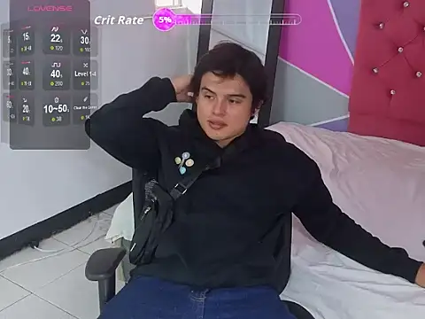 Snapshot of invincible200 chatting on November 30, 2025, 2:43 pm invincible200 online show from November 30, 2025, 2:43 pm