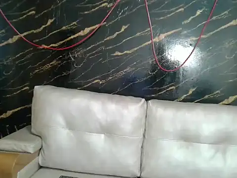 Snapshot of invincible200 chatting on December 3, 2025, 1:20 pm invincible200 online show from December 3, 2025, 1:20 pm