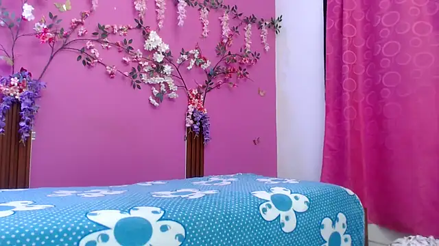 Snapshot of skinnybarbie022 chatting on May 31, 2026, 12:19 am skinnybarbie022 online show from May 31, 2026, 12:19 am