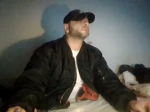 Snapshot of SmokedAlloy2 chatting on December 17, 2025, 1:00 am SmokedAlloy2 online show from December 17, 2025, 1:00 am