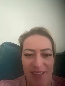 Alerquinasc online show from February 1, 2026, 9:57 pm