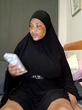 Snapshot of Sweetbxxx24 chatting on March 15, 2026, 10:49 pm Sweetbxxx24 online show from March 15, 2026, 10:49 pm