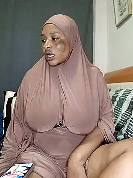 Snapshot of Sweetbxxx24 chatting on April 13, 2026, 3:39 pm Sweetbxxx24 online show from April 13, 2026, 3:39 pm