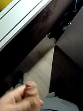 Mumuska online show from December 2, 2025, 11:00 pm