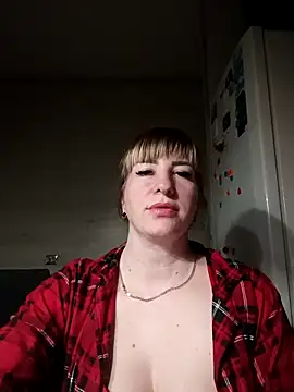 babyjessi online show from April 15, 2026, 7:32 pm