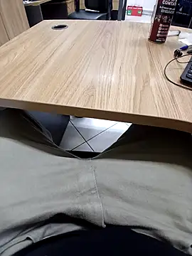 cherlebrow online show from December 22, 2025, 5:10 pm