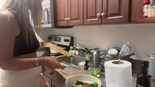 prettyykitty22 online show from November 11, 2025, 2:22 am