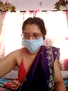 Snapshot of thanusi_2 chatting on May 3, 2026, 5:35 am thanusi 2 online show from May 3, 2026, 5:35 am