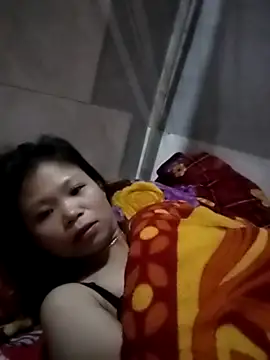 LinhNa999 online show from November 19, 2025, 1:11 pm