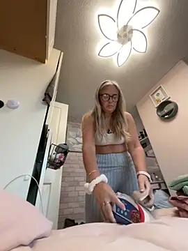 Anastasia-BlondeXX online show from November 11, 2025, 3:34 pm